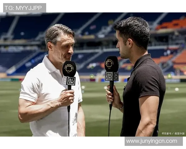 国足球员被解说员吐槽引发热议，争议不断引发球迷讨论