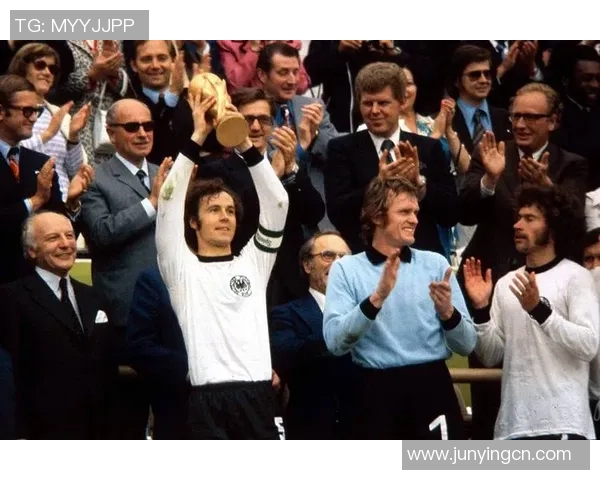 德国足球球星盘点：从贝肯鲍尔到穆勒的传奇历程与影响