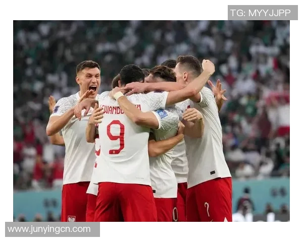 足球巨星光环褪去背后的真相与挑战如何从巅峰到低谷的跌宕人生