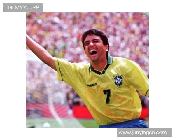 足球赛场巨星风采尽显，荣耀背后与拼搏历程相伴